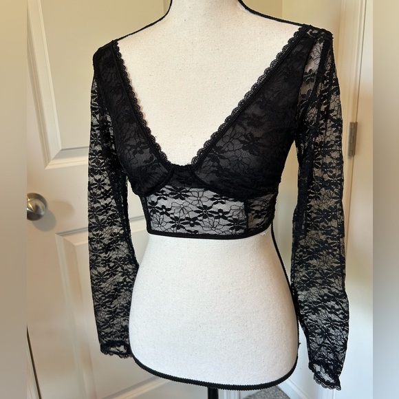Forever 21 Tops - Black long sleeve lace deep Vneck crop corset top
